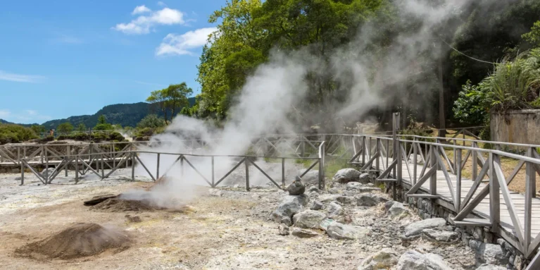 capa fumaroles caldeiras hot spring furnas trail hiking sao miguel azores adventure activitie compressed