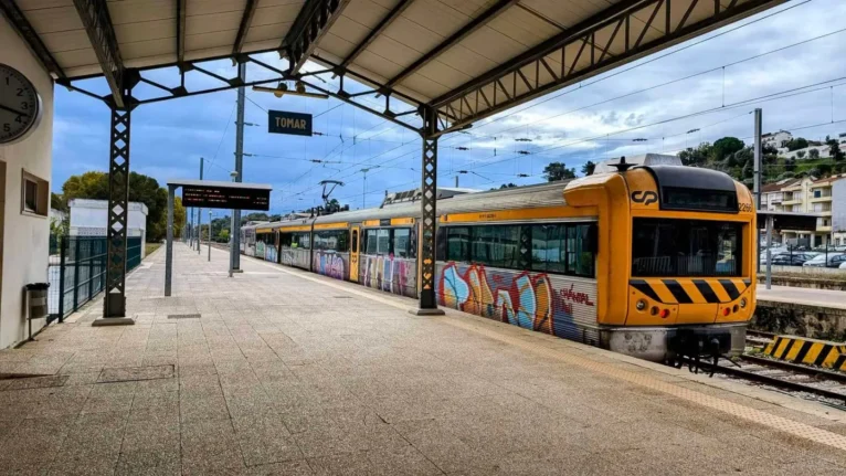 train portugal compressed
